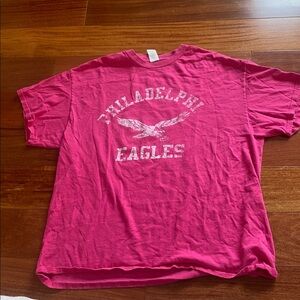 Philadelphia Eagles pink t shirt